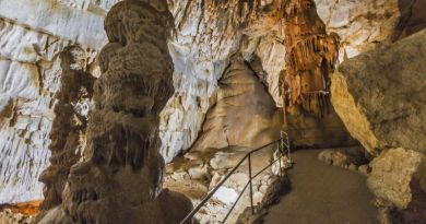 Экскурсия из Судака: Две пещеры + водопад Джур-Джур фото 6021
